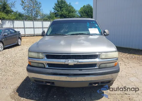 2001 Chevrolet Suburban 1500 Lt z USA, uszkodzony, nr VIN 3GNFK16T41G131819